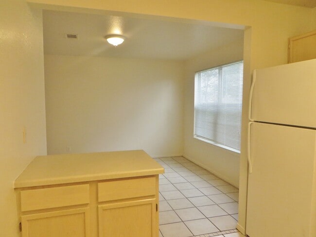 Photo - 2 Bedroom 2 Bathroom Unit In Georgetown