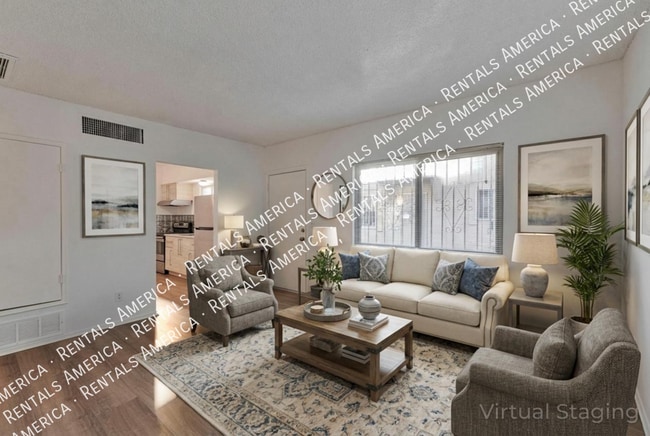 Building Photo - 749 E 6th St