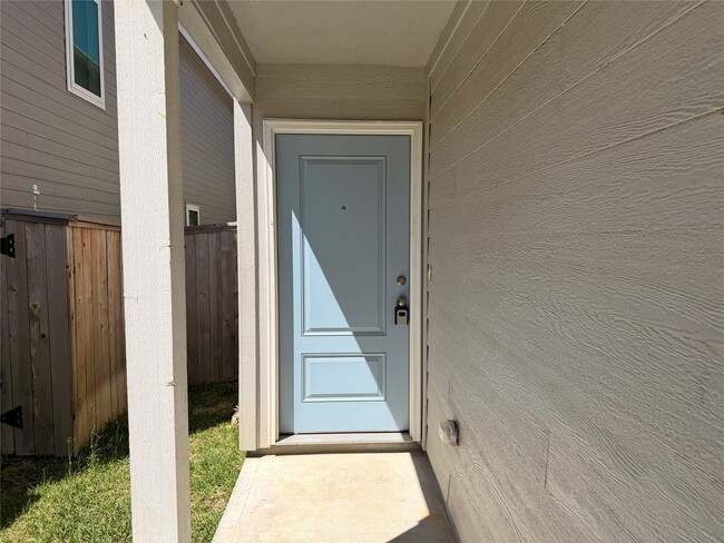 Photo - 21463 Carosella Dr