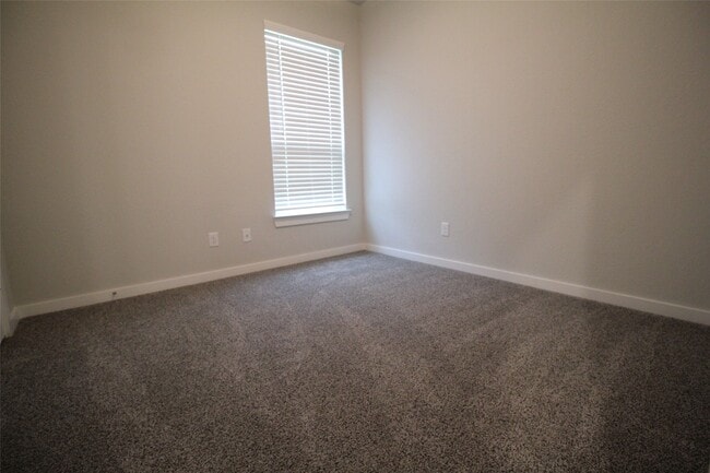 Photo - 25504 Starling Ln