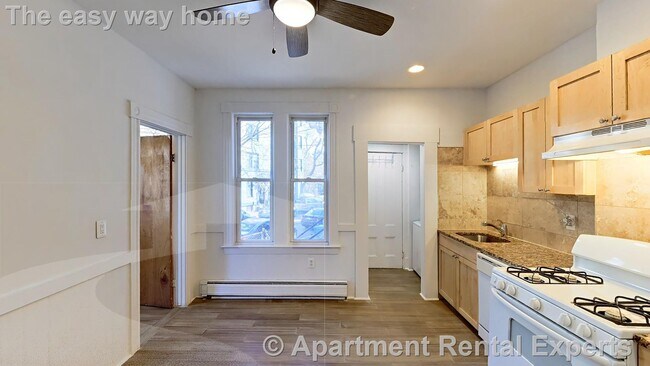 Photo - 254 Windsor St Unidad #1L