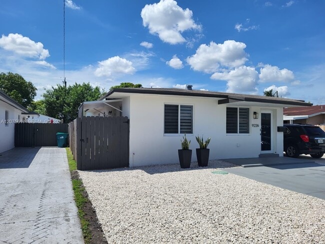 Photo - 9226 SW 37th St Unit 9226