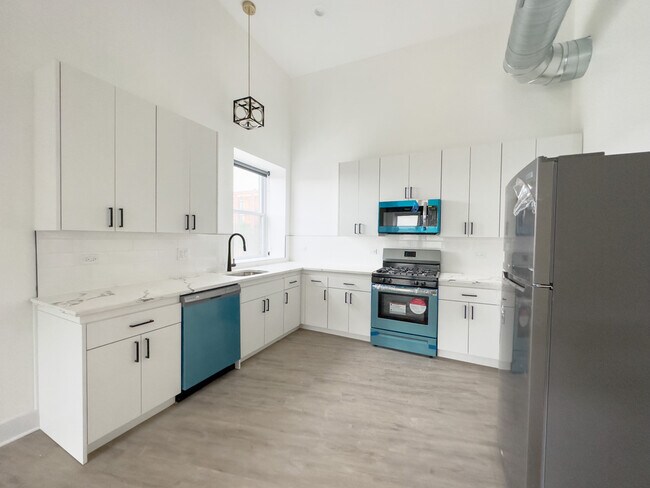 Photo - 4731 N Western Ave Unidad 102