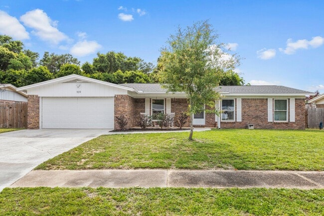 Photo - 109 Friar Tuck Dr