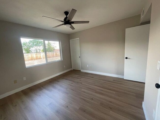 Photo - 3831 S Mitchell Dr