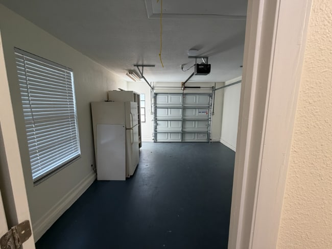 Photo - 1042 Willowood Ln