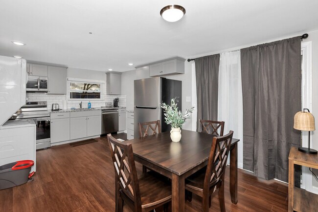 Photo - 2509 Hill St NW