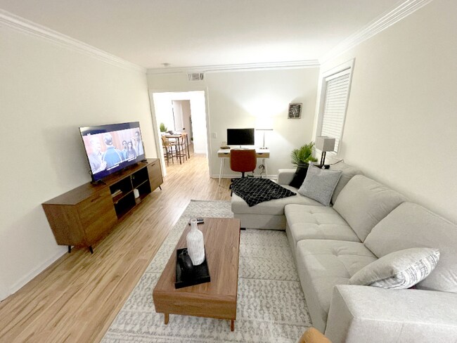 Photo - 6 W 51st St Unidad 01