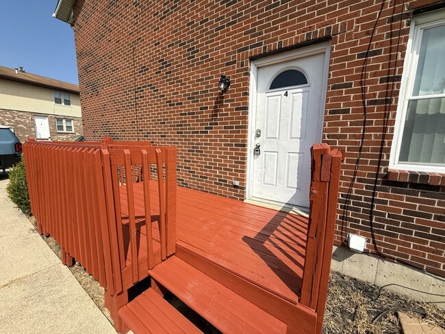 Building Photo - 705 Gordon Smith Blvd Rental