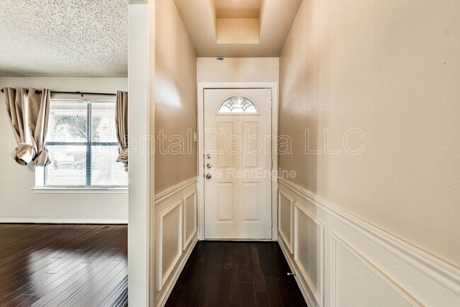 Photo - 500 Woodhollow Dr