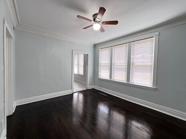 Photo - 8856 S Lowe Ave Unidad 2R