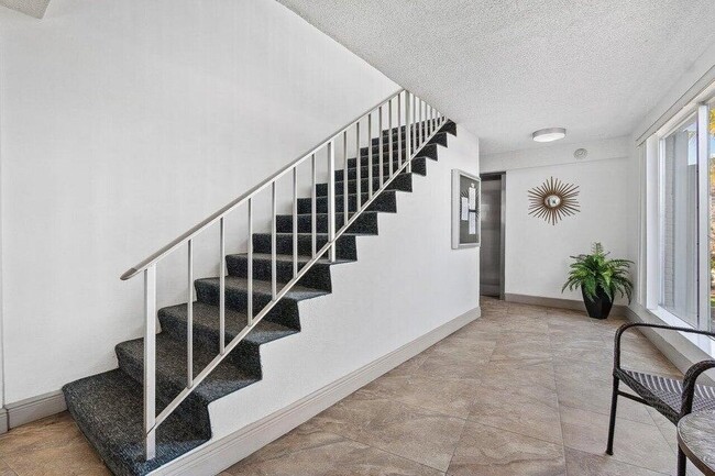 Building Photo - 1601 S Flagler Dr Unit 301o