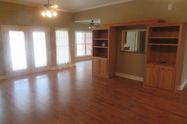 Photo - 442 Country Club Rd