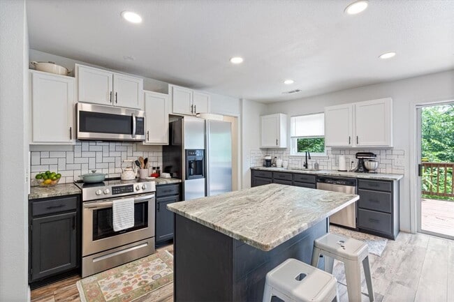Photo - 507 Braithwaite St