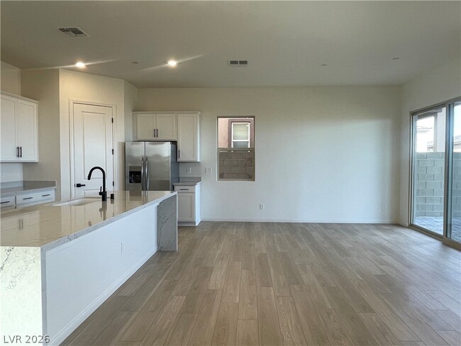 Photo - 592 Clover Bar Ln