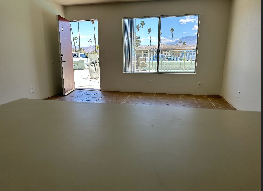 Photo - 100 W Via Olivera