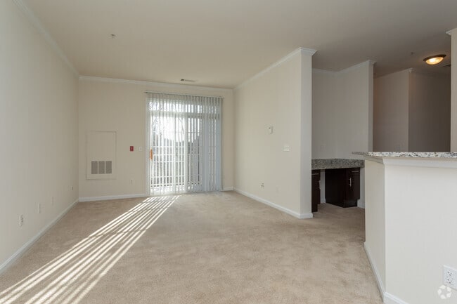 2BR, 2BA - 1,184 SF