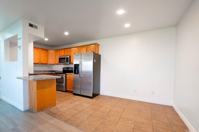 Photo - 125 S 1050 W Condo
