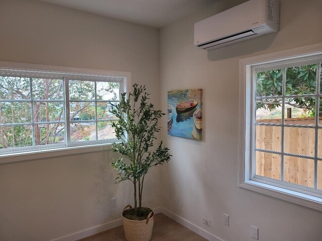 Photo - 1162 Hacienda Dr