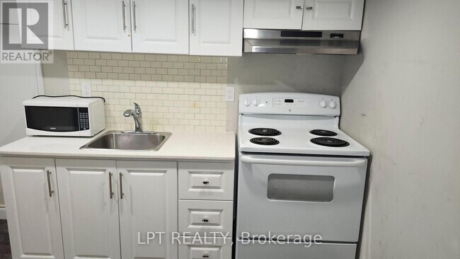 Photo - 3492 Fountain Park Ave