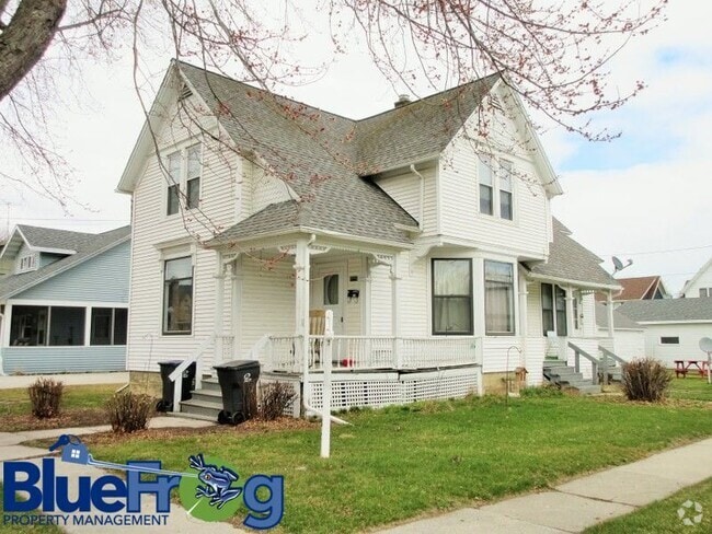 Building Photo - 736 Buffalo St Rental
