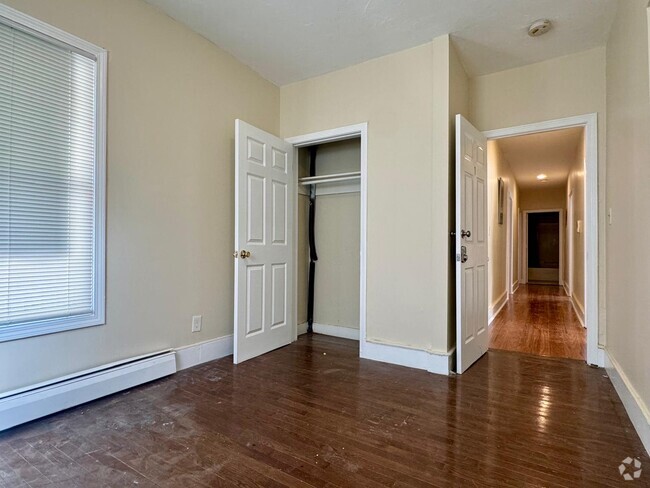 Building Photo - 98 Thetford Ave Unit 1 Rental