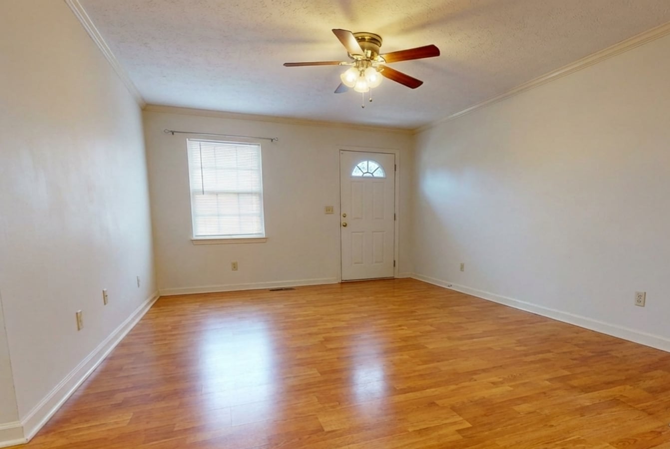 Photo - 2 Bedroom, 2 Bath, with Garage Manchester, TN