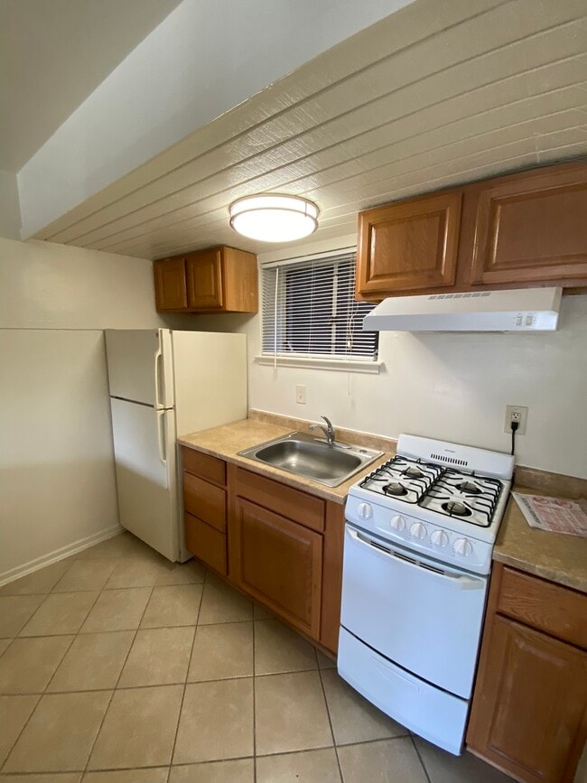 Photo - Westover Court Apartments
