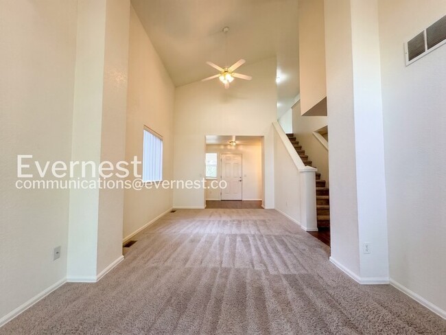 Photo - 4 Bed/2.5 Bath Single family home/Available Now!