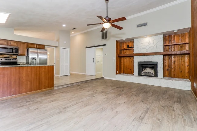 Photo - 476 Forest Park Rd