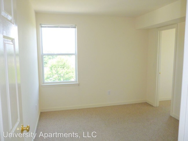 Photo - Thirteenth & John St. Apartments