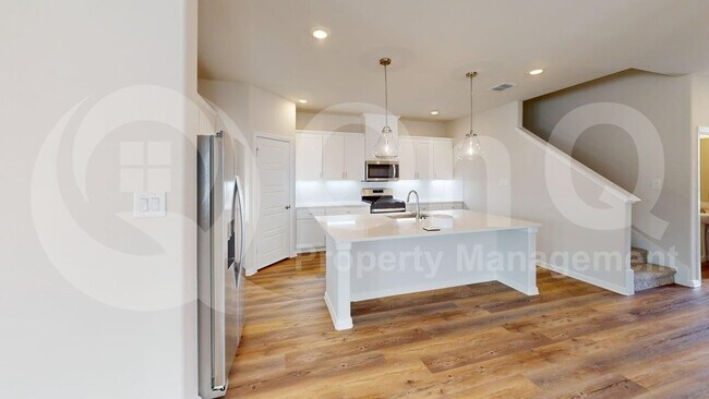 Photo - 1840 Rosedale Ave