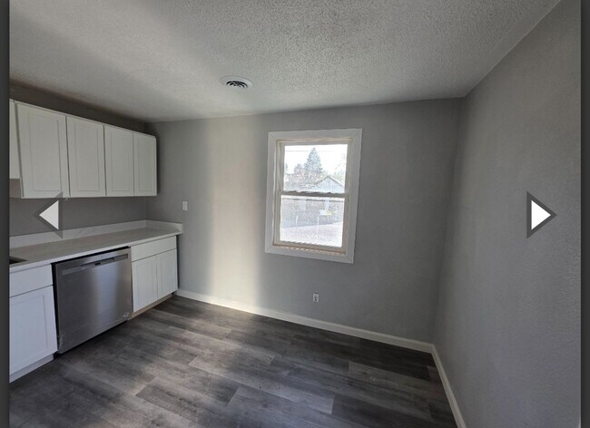 Photo - 107 Grundy St Unit 2