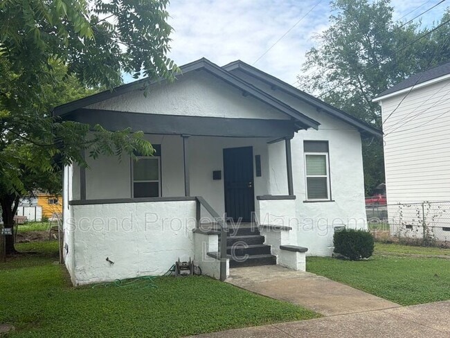 Photo - 557 N Willow St
