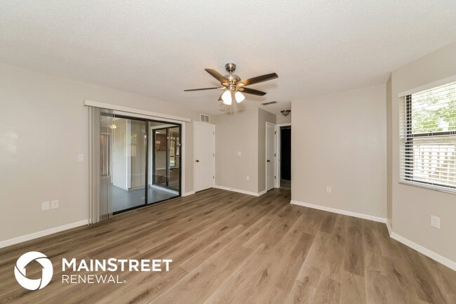 Photo - 8416 Cypress Lake Dr