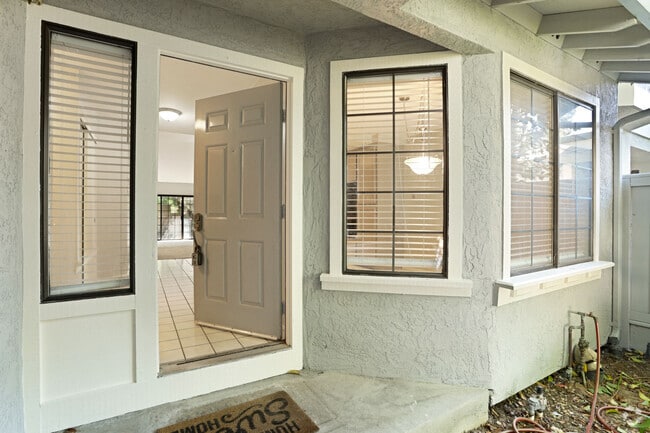 Building Photo - 562 La Corso Dr Rental