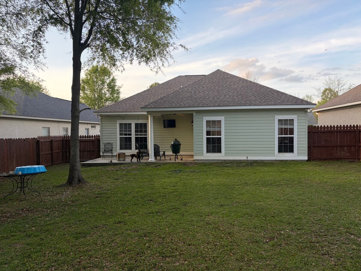Photo - 306 Redbud Cir