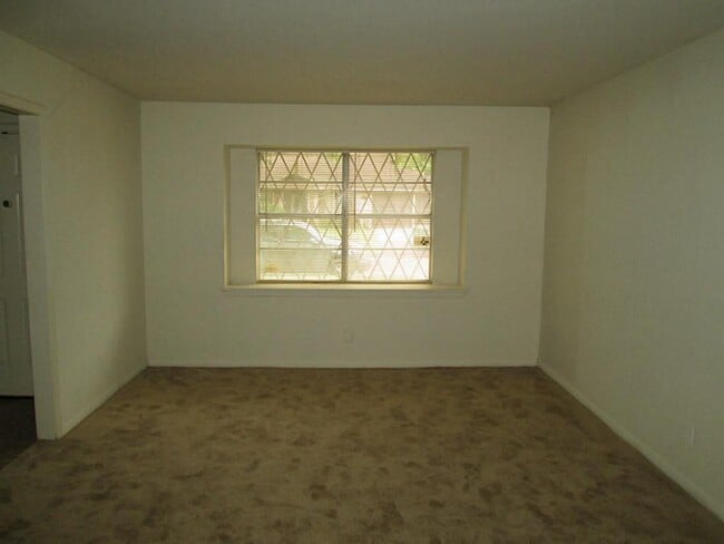 Photo - 5910 Ariel St