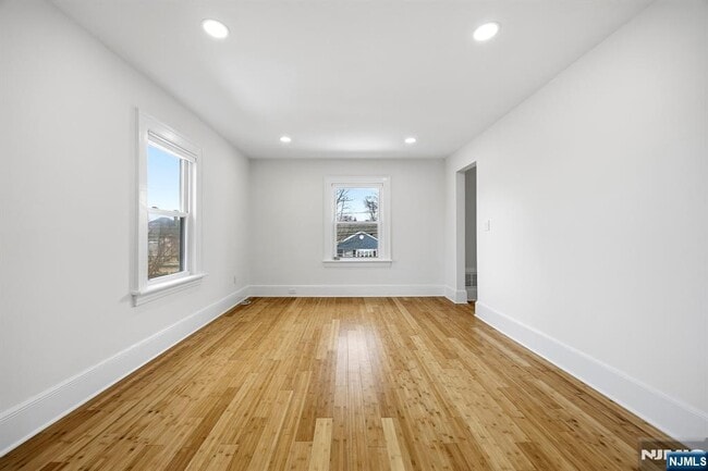 Photo - 136 7th Ave