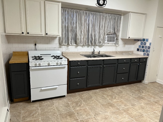 Photo - 7012 Kennedy Ave Unidad 2