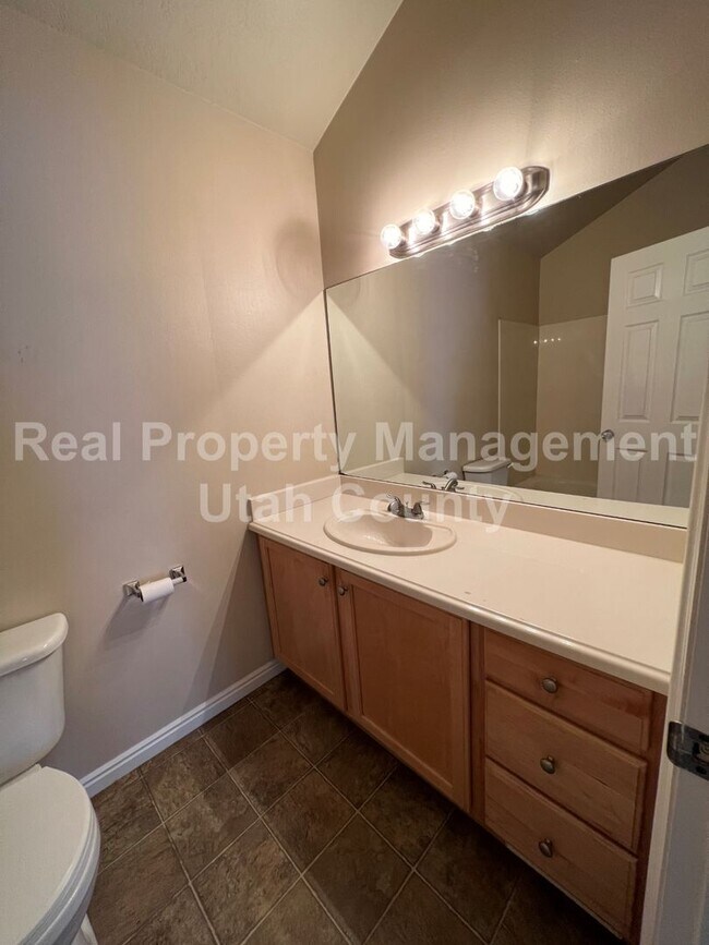 3621 W Plymouth Rock Cv