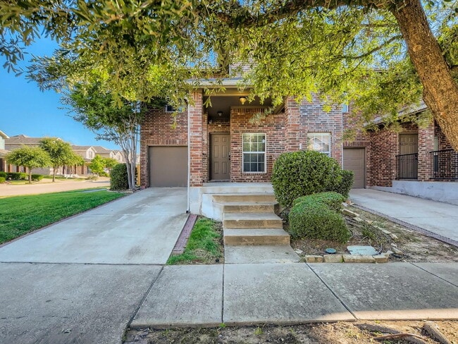 Photo - "Charming 3-Bed, 2-Bath Townhouse Retreat in Mesquite – Spacious 1586 Sq Ft on Woodshire Avenue!"...