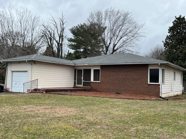 Photo - 310 Carbon City Rd