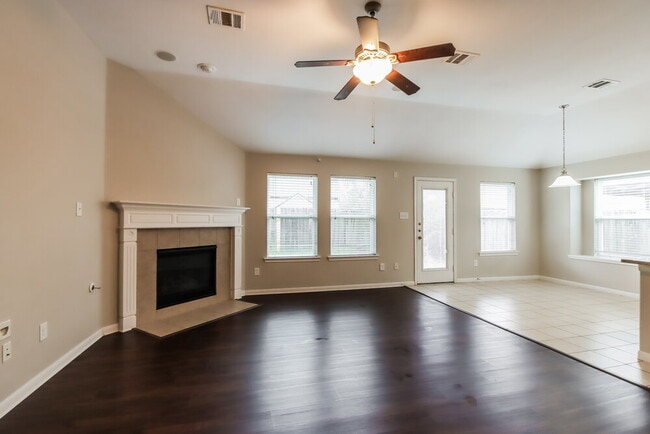 Photo - 21519 Kings Bend Dr