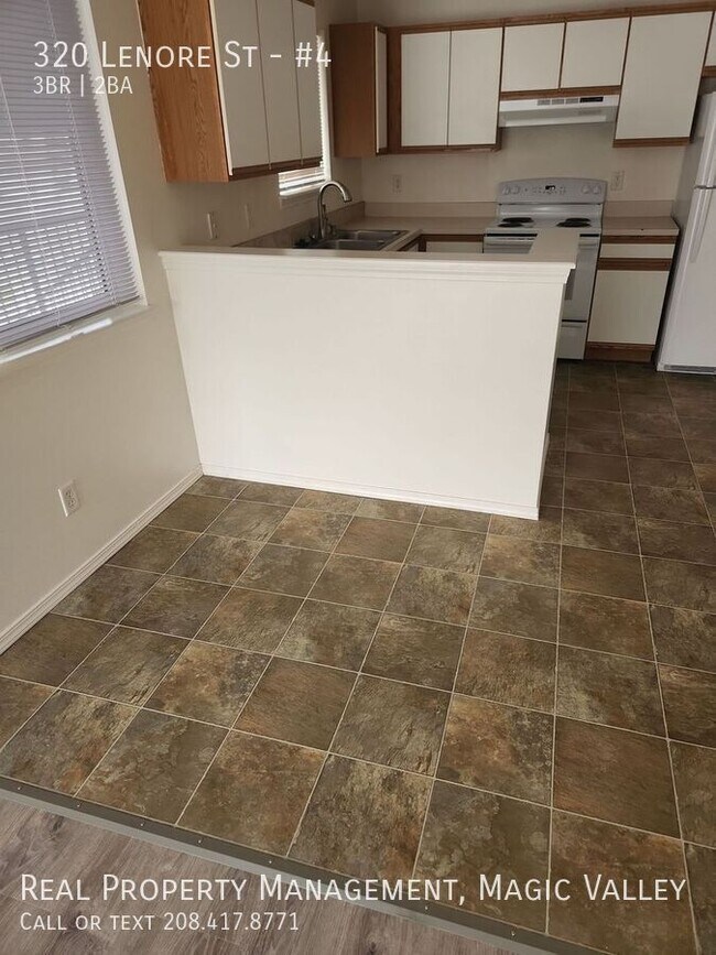 Photo - 320 Lenore St Apartment Unit #4