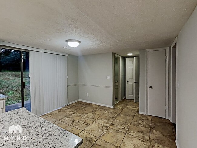 Photo - 785 Edenton Ct