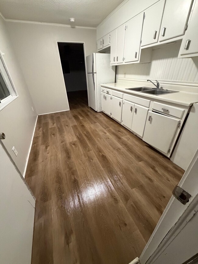 Photo - 114 Oakspring Ln