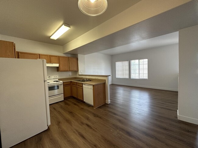 Photo - 2010 Rancho Lake Dr