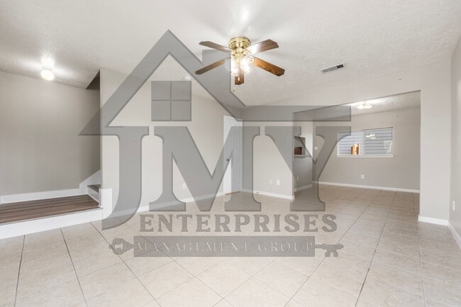 Photo - Duplex For Lease Unidad Garcia Oaks 2530B