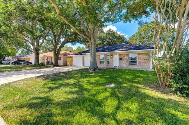 Photo - 1120 Mahlmann St